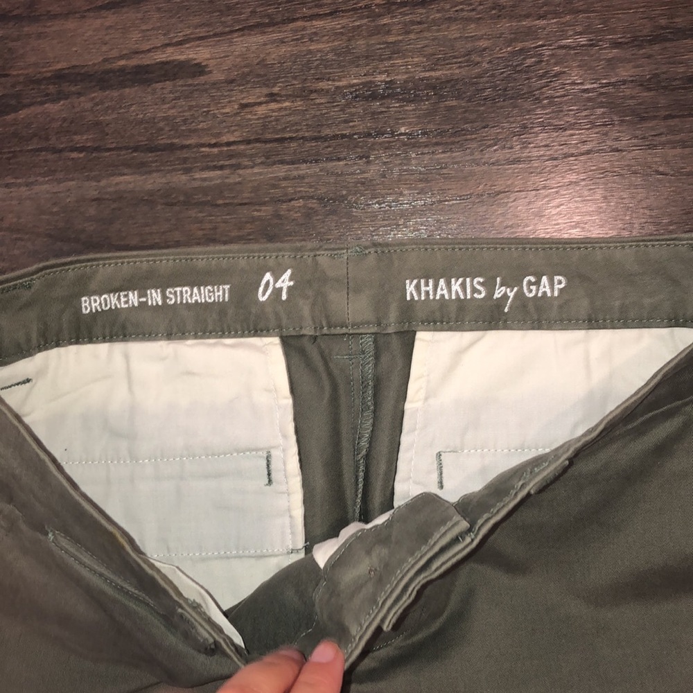 Gap Straight Leg Khaki Pants size 4 - Picture 2 of 2